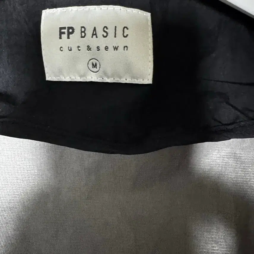 [BUNJANG] Fepl Black Windbreaker M Size / 페플 블랙색상 바람막이 M사이즈 판매