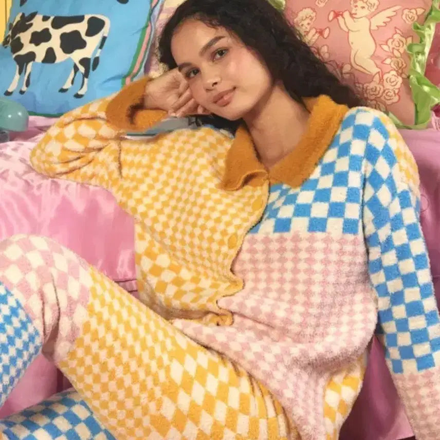 [BUNJANG] Wiggle Wiggle Pastel Patchwork Pajama Top / 위글위글 파스텔 패치워크 파자마 잠옷 (제니님 착용)