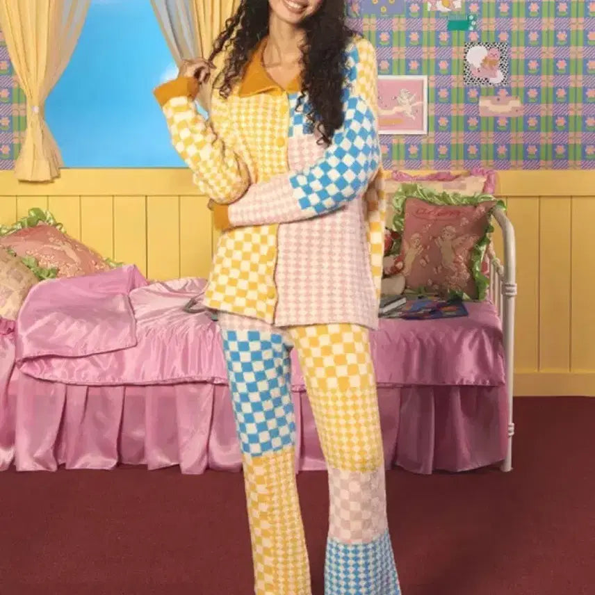 [BUNJANG] Wiggle Wiggle Pastel Patchwork Pajama Top / 위글위글 파스텔 패치워크 파자마 잠옷 (제니님 착용)