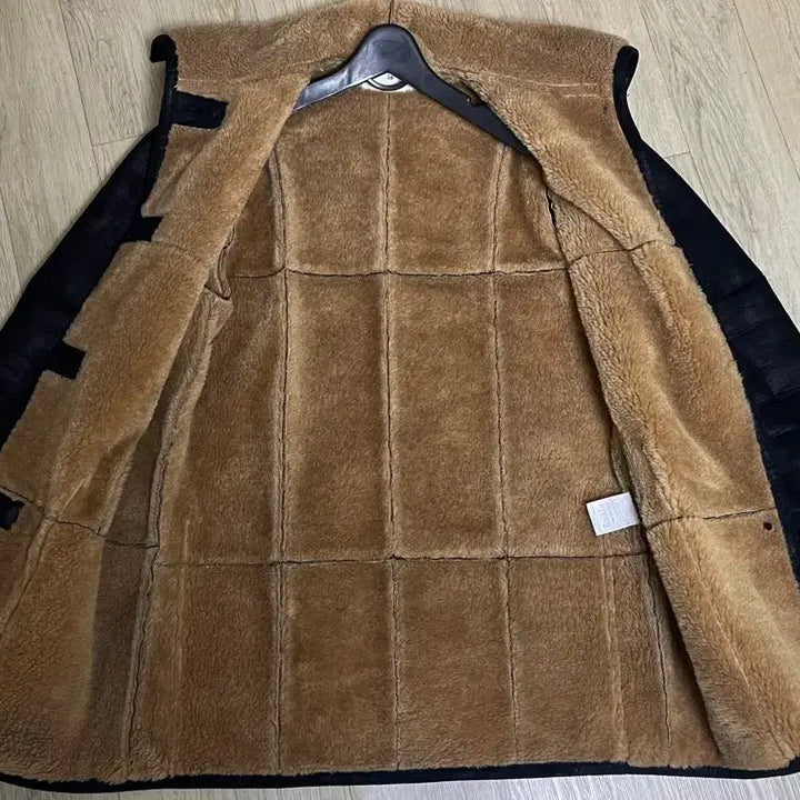 [SOLD OUT] Le 무스탕 자켓 팝니다!