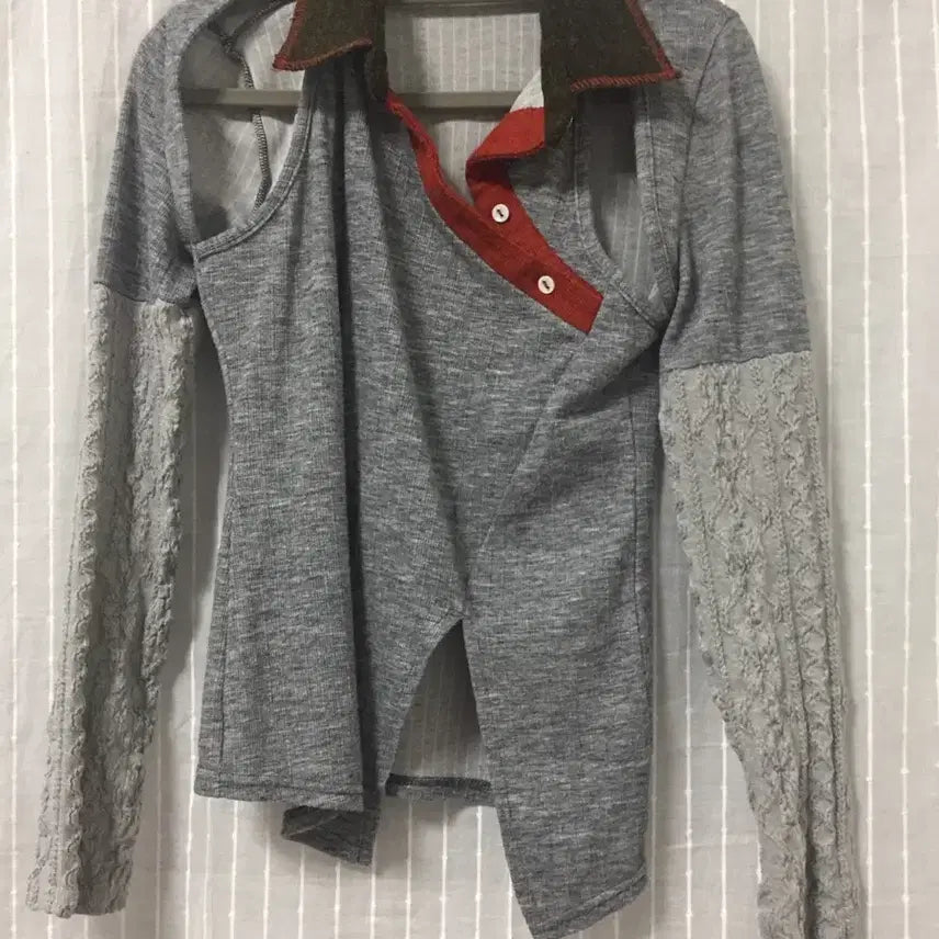 [BUNJANG] Kyo Diagonal Cutout Block Collar T-shirt / kyo 쿄 다이애그널 컷아웃 블록 카라티