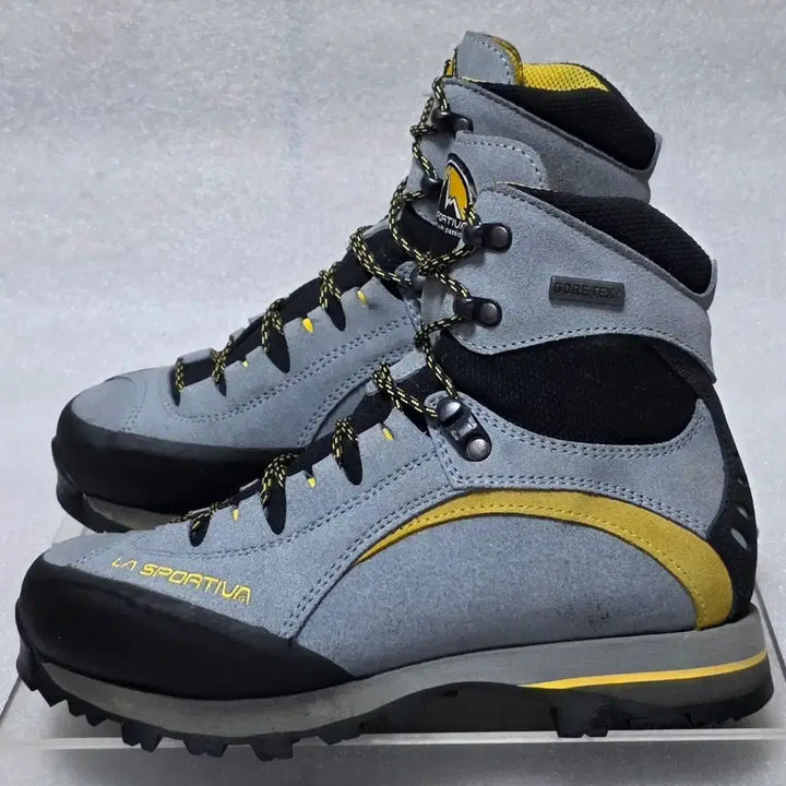 [BUNJANG] La Sportiva Mid-Height Hiking Boots / 라스포르티바 LA SPORTIVA 중등산화 트레킹화 공용 245~250