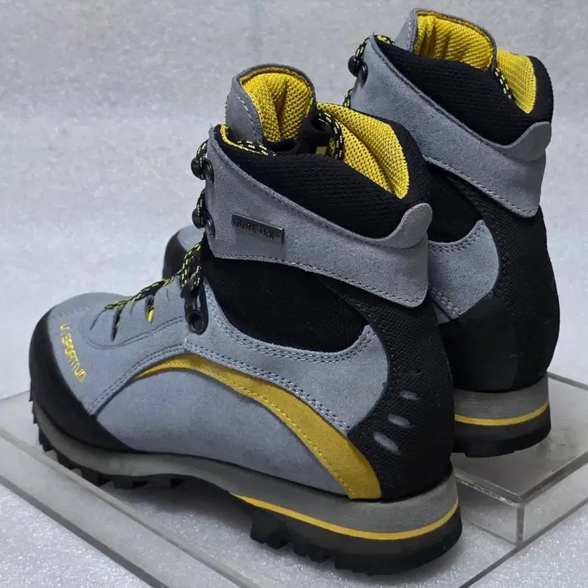 [BUNJANG] La Sportiva Mid-Height Hiking Boots / 라스포르티바 LA SPORTIVA 중등산화 트레킹화 공용 245~250