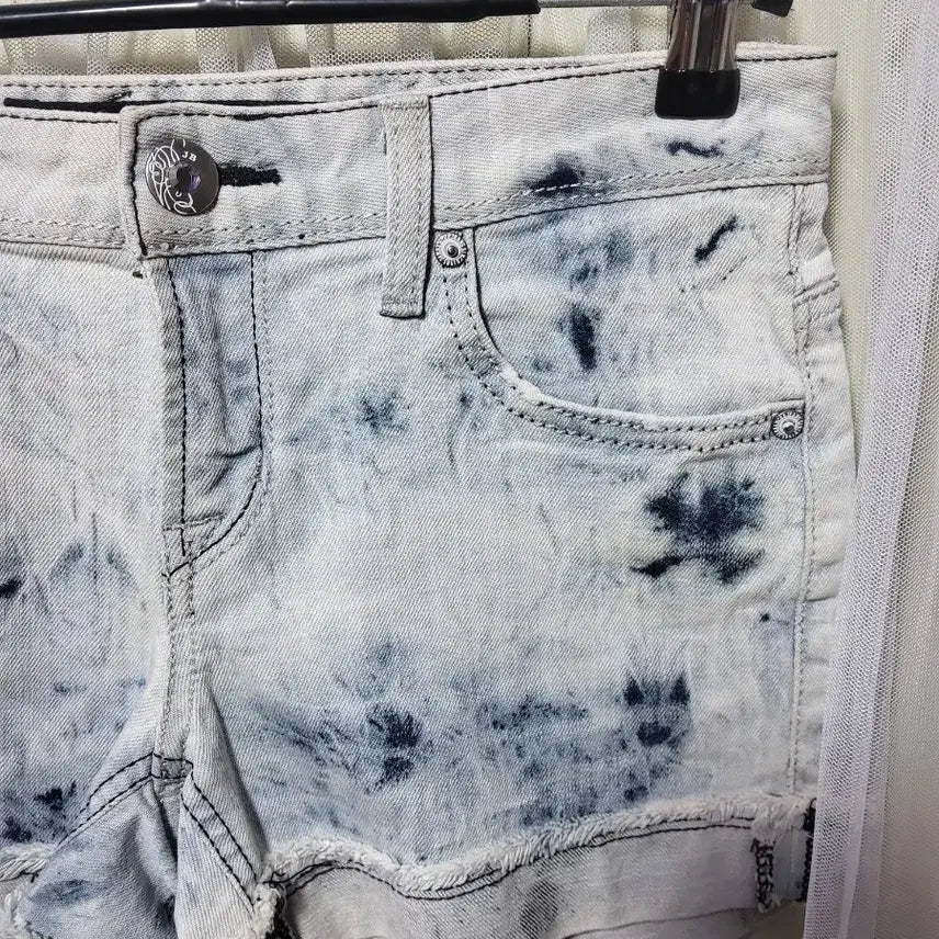 [BUNJANG] JAMBANGEE Women's Washed Denim Shorts / 잠뱅이 JAMBANGEE 여성 워싱 큐빅 데님 숏팬츠
