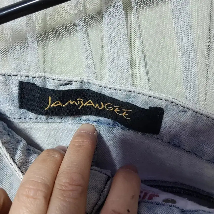 [BUNJANG] JAMBANGEE Women's Washed Denim Shorts / 잠뱅이 JAMBANGEE 여성 워싱 큐빅 데님 숏팬츠