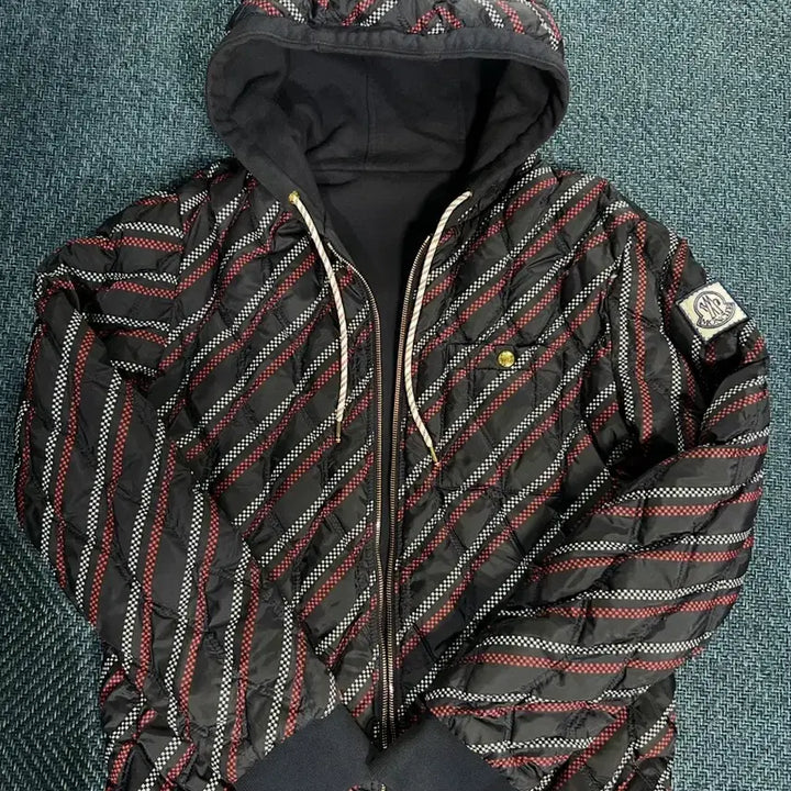 [BUNJANG] Moncler Gamma Blue Reversible Hooded Lightweight Padded Jacket / [정품/S급] 몽클레어 감마블루 리버시블 후드 경량패딩