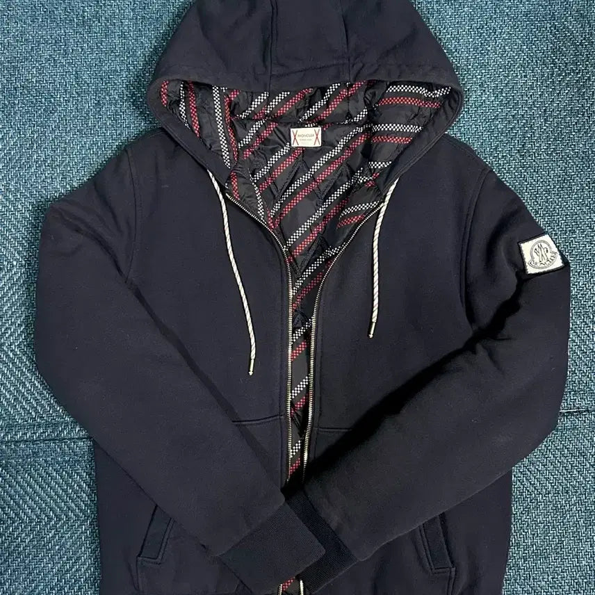 [BUNJANG] Moncler Gamma Blue Reversible Hooded Lightweight Padded Jacket / [정품/S급] 몽클레어 감마블루 리버시블 후드 경량패딩