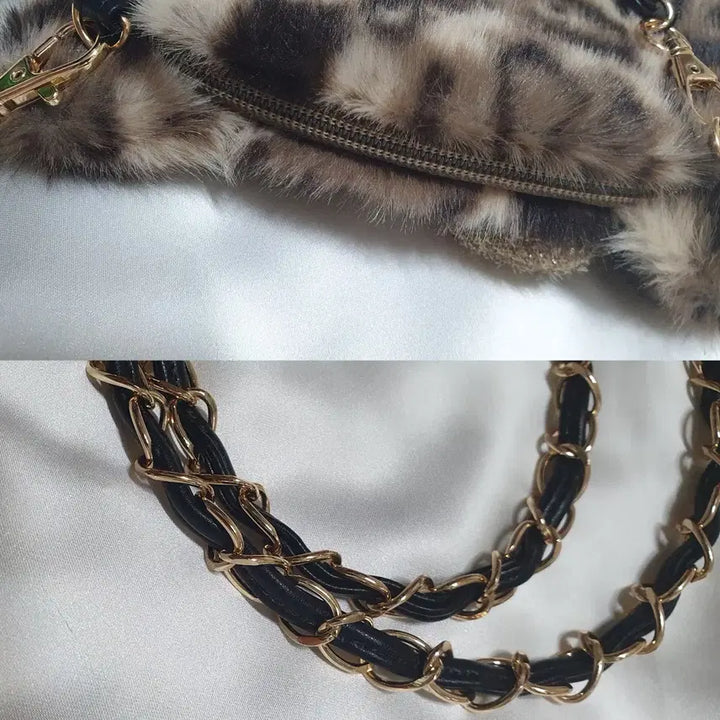 [BUNJANG] OPAQUE CLIP Leopard Shoulder Bag Pouch / 호피 레오파드 오페이크 닷 클립 OPAQUE CLIP 숄더백 파우치백