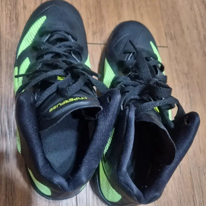 [BUNJANG] Nike Hyperfuse Sneakers Black/Fluorescent Size 250 / 나이키 하이퍼퓨즈 운동화 블랙/형광 250