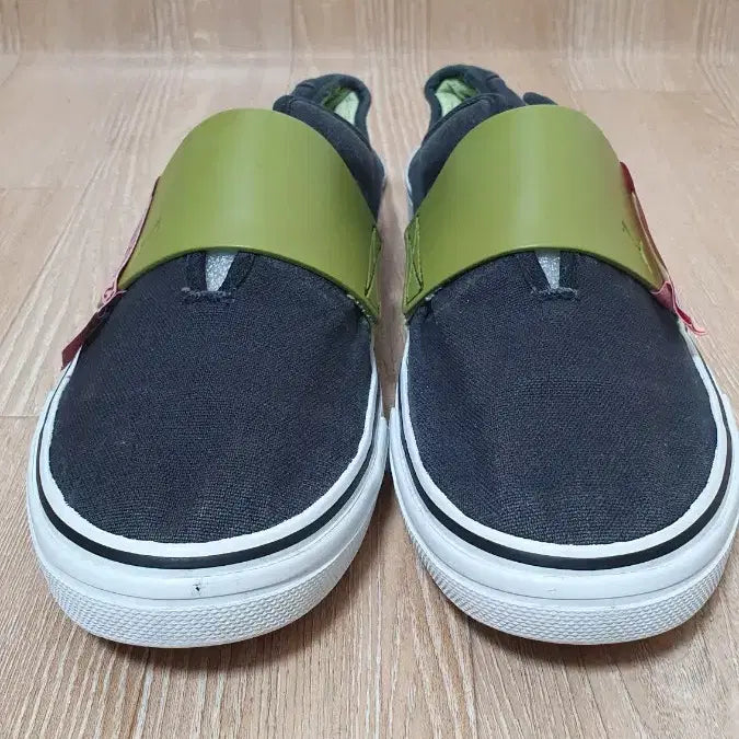 [BUNJANG] Puma Slip-on Black/Green Canvas Sneakers / 푸마 슬립온 블랙/그린 캔버스 스니커즈.크린세탁완료