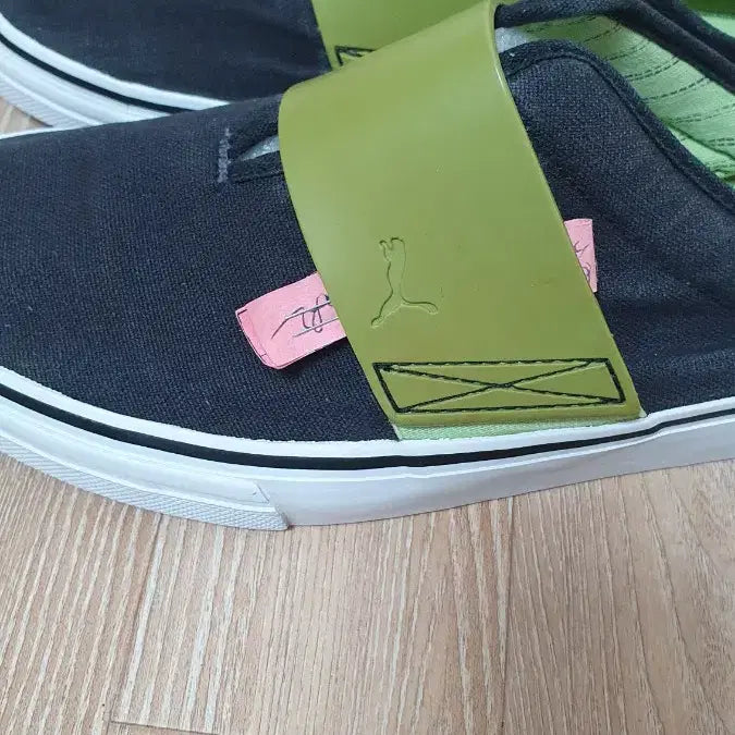 [BUNJANG] Puma Slip-on Black/Green Canvas Sneakers / 푸마 슬립온 블랙/그린 캔버스 스니커즈.크린세탁완료