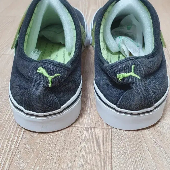 [BUNJANG] Puma Slip-on Black/Green Canvas Sneakers / 푸마 슬립온 블랙/그린 캔버스 스니커즈.크린세탁완료