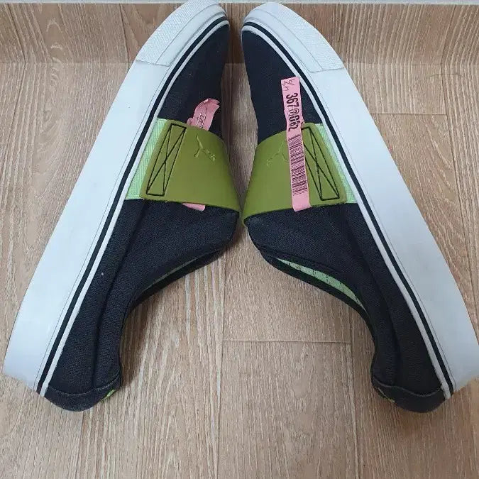 [BUNJANG] Puma Slip-on Black/Green Canvas Sneakers / 푸마 슬립온 블랙/그린 캔버스 스니커즈.크린세탁완료