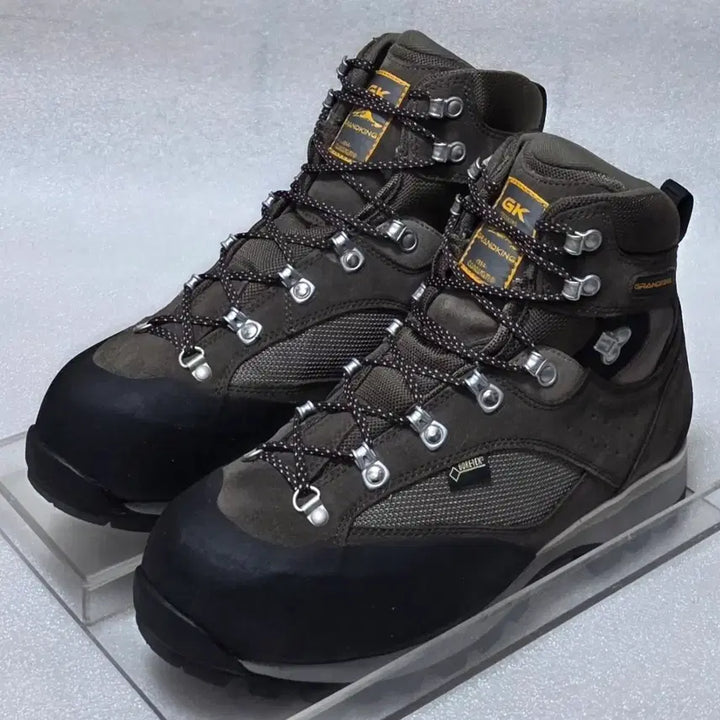 [BUNJANG] Caravan Grandking Gore-Tex Hiking Boots Men&