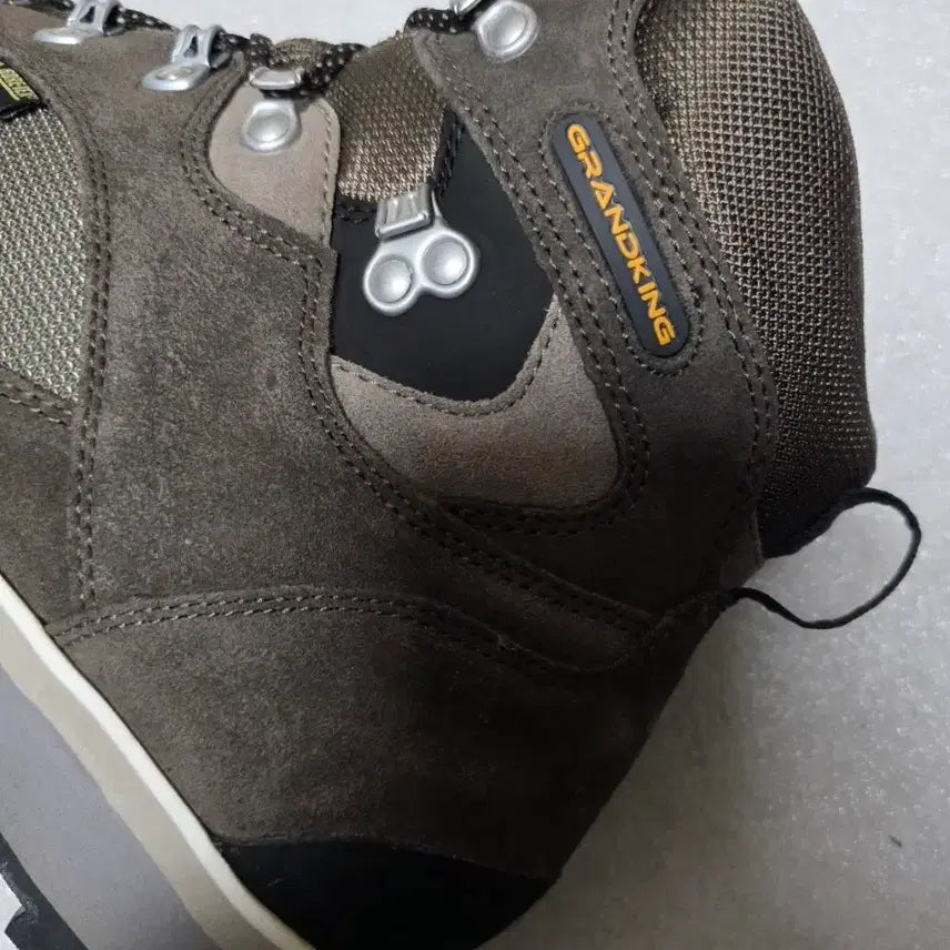 [BUNJANG] Caravan Grandking Gore-Tex Hiking Boots Men&
