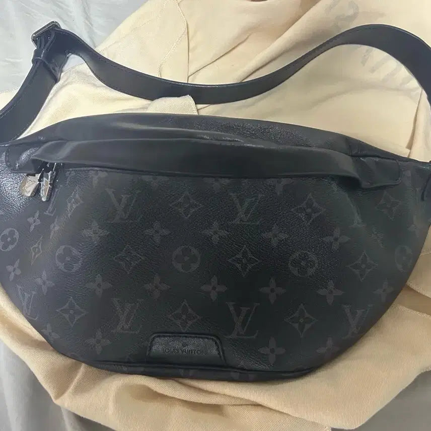 [BUNJANG] Louis Vuitton Eclipse Discovery Bumbag / 루이비통 이클립스 디스커버리 범백