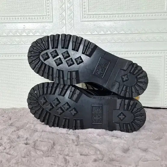 [BUNJANG] Dr. Martens Women's Walker Boots / 240 닥터마틴 여자워커 240닥터마틴여성워커 닥터마틴여자신발