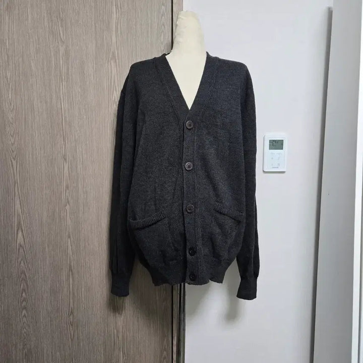 [BUNJANG] Gianfranco Ferre Basic Knit Cardigan / 지안프랑코페레 기본 니트 가디건
