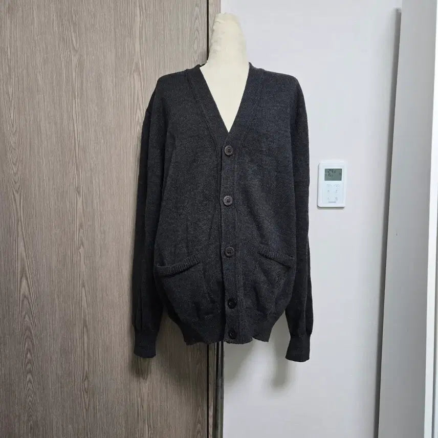 [BUNJANG] Gianfranco Ferre Basic Knit Cardigan / 지안프랑코페레 기본 니트 가디건