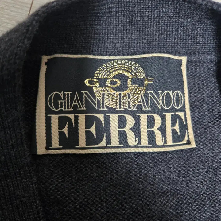 [BUNJANG] Gianfranco Ferre Basic Knit Cardigan / 지안프랑코페레 기본 니트 가디건