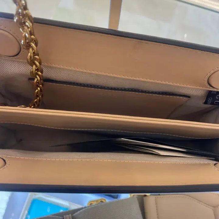 [BUNJANG] Gucci Marmont Matelassé Leather Shoulder Bag / [정품] 구찌 마몽 마트라세 레더 숄더백