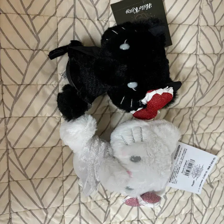 [BUNJANG] Hello Kitty Keyring Doll / 천사 악마 헬로키티 키링 인형뽑기