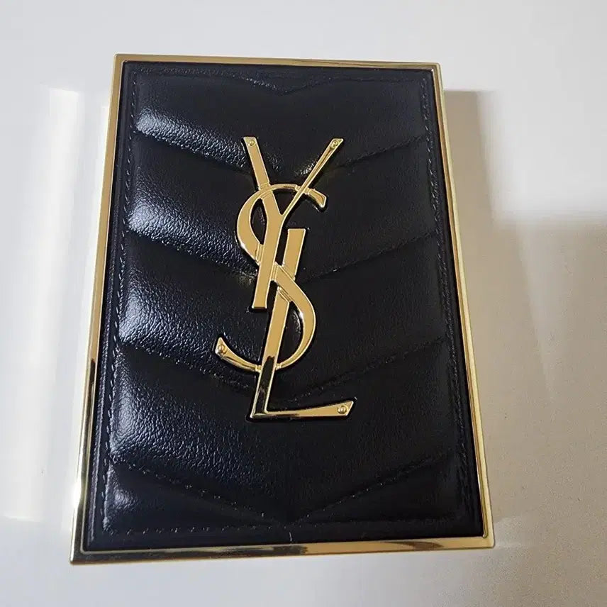 [BUNJANG] YSL Couture Mini Clutch / 입생로랑 꾸뛰르 미니 클러치 800 오버도어 새상품 판매합니다.