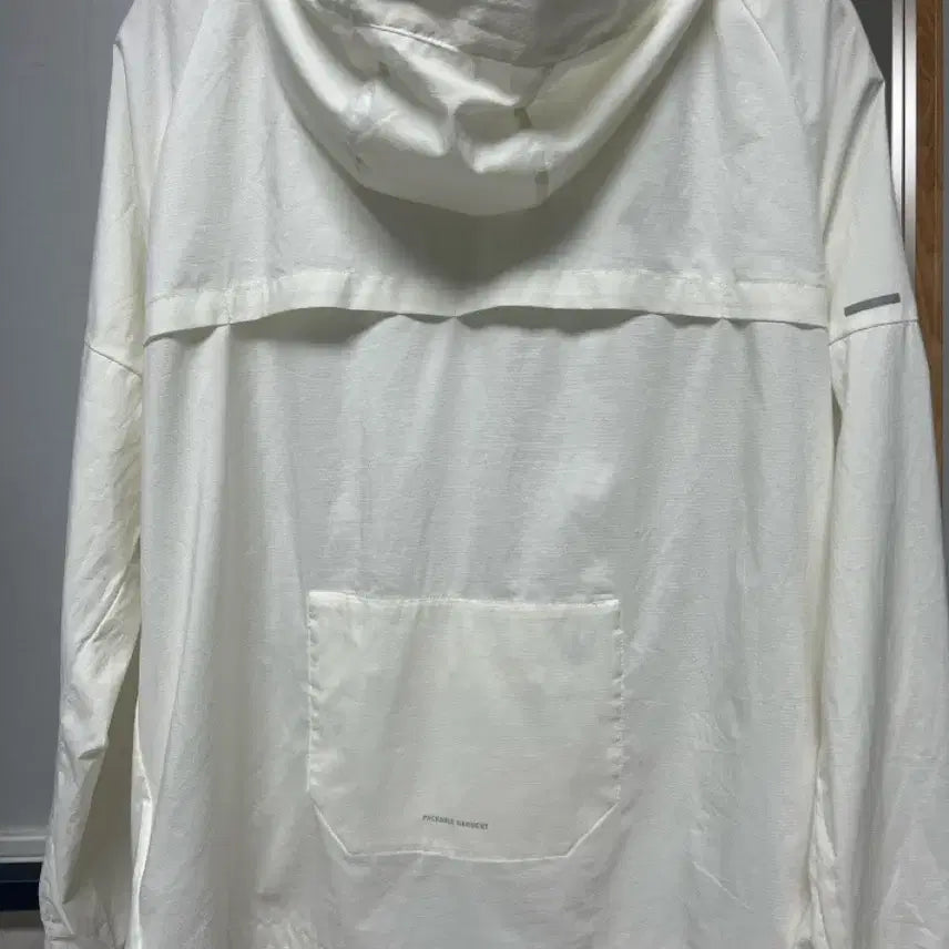 [BUNJANG] Nike Repel UV Windrunner Jacket Cream / 나이키 리펠 UV 바람막이 윈드러너 자켓 크림색