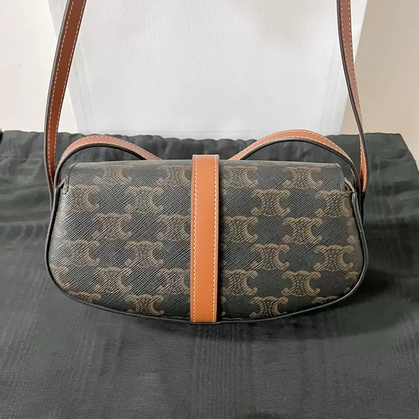 [BUNJANG] Celine Tabou Strap Bag Clutch / [S급/정품] 셀린느 타부 스트랩 가방 타부백 클러치