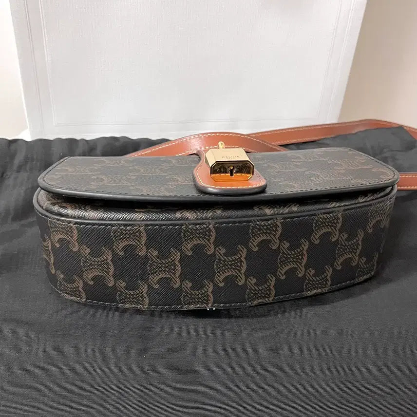 [BUNJANG] Celine Tabou Strap Bag Clutch / [S급/정품] 셀린느 타부 스트랩 가방 타부백 클러치