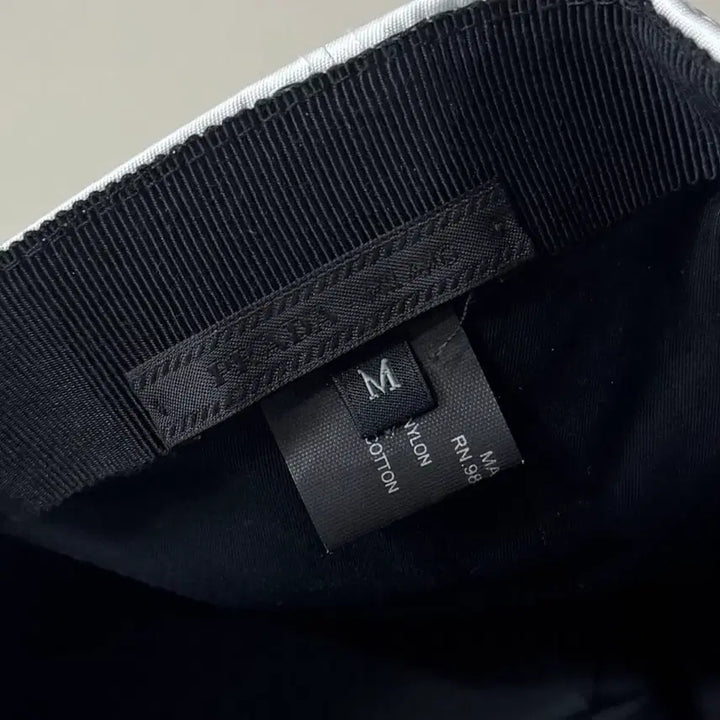 [BUNJANG] Prada Triangle Logo Ball Cap / [정품/당일출고]프라다 삼각로고 볼캡