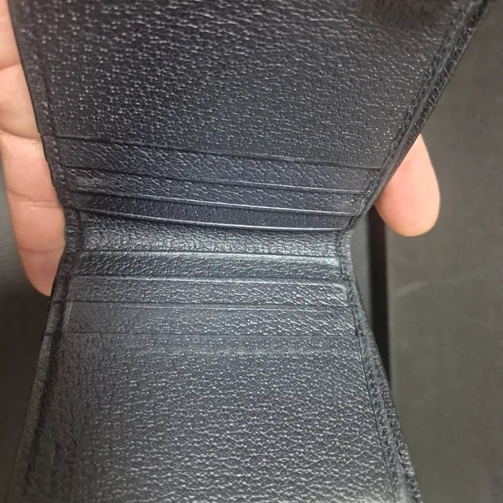 [BUNJANG] Gucci GG Supreme Navy Bi-fold Wallet / 구찌 GG 수프림 반지갑 네이비