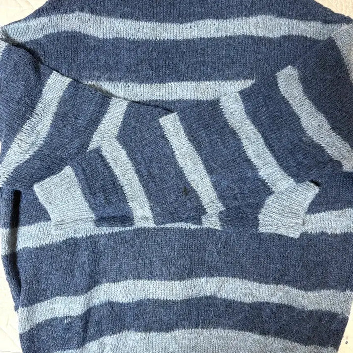 [BUNJANG] S Coor Hairly Stripe Knit (Blue) / [S] 쿠어 헤어리 스트라이프 니트 (블루)