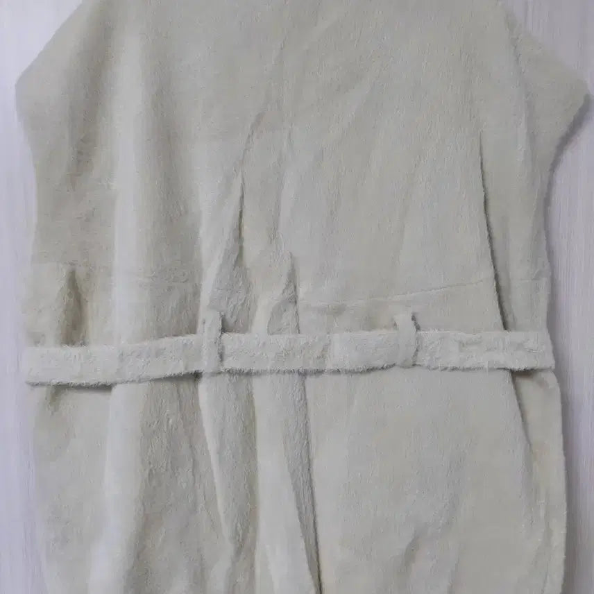[BUNJANG] System Ivory Vest / 시스템 베스트