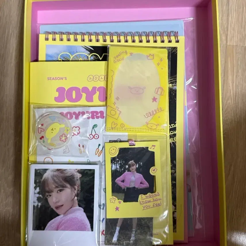 [BUNJANG] IZ*ONE Yuri 2023 Season's Greetings / 조유리 2023 시그 시즌그리팅 본품 양도 판매