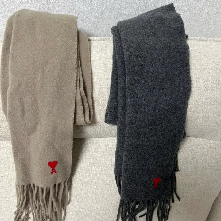 [BUNJANG] BTS Small Logo Scarf (Gray, Beige) / 아미 스몰로고 머플러[정품] 그레이, 베이지