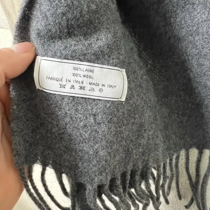 [BUNJANG] BTS Small Logo Scarf (Gray, Beige) / 아미 스몰로고 머플러[정품] 그레이, 베이지