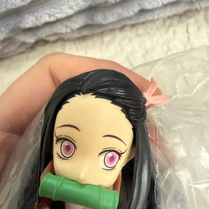 [BUNJANG] Demon Slayer Nezuko Kamado Glitter&amp;Glamours Figure / 귀멸의칼날 네즈코 Glitter&amp;Glamours 피규어+아크릴발판