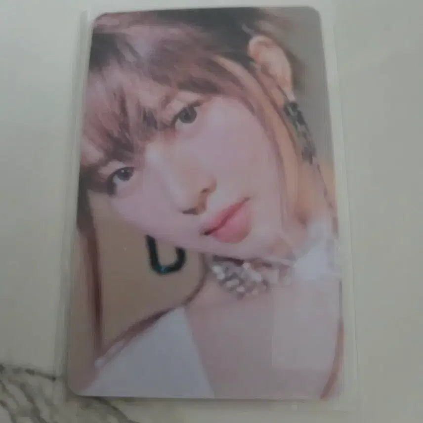 아이브 엪라 위드뮤 럭드 레이