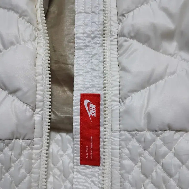 [BUNJANG] Nike Quilted Down Vest / 나이키써마핏퀼팅 다운패딩조끼