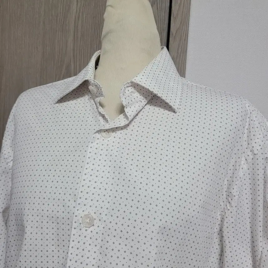 [BUNJANG] RODA White Dotted Long Sleeve Shirt / RODA 이태리산 흰색 잔도트 긴팔 셔츠
