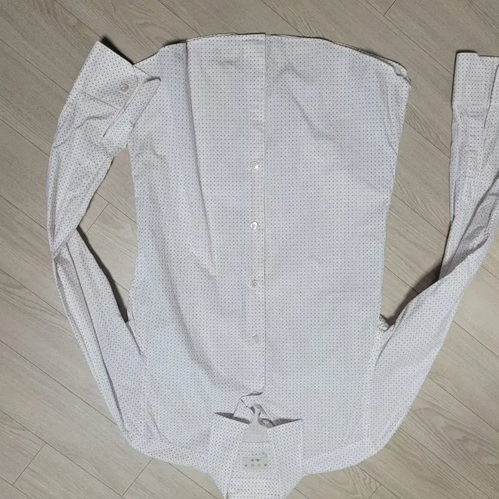 [BUNJANG] RODA White Dotted Long Sleeve Shirt / RODA 이태리산 흰색 잔도트 긴팔 셔츠