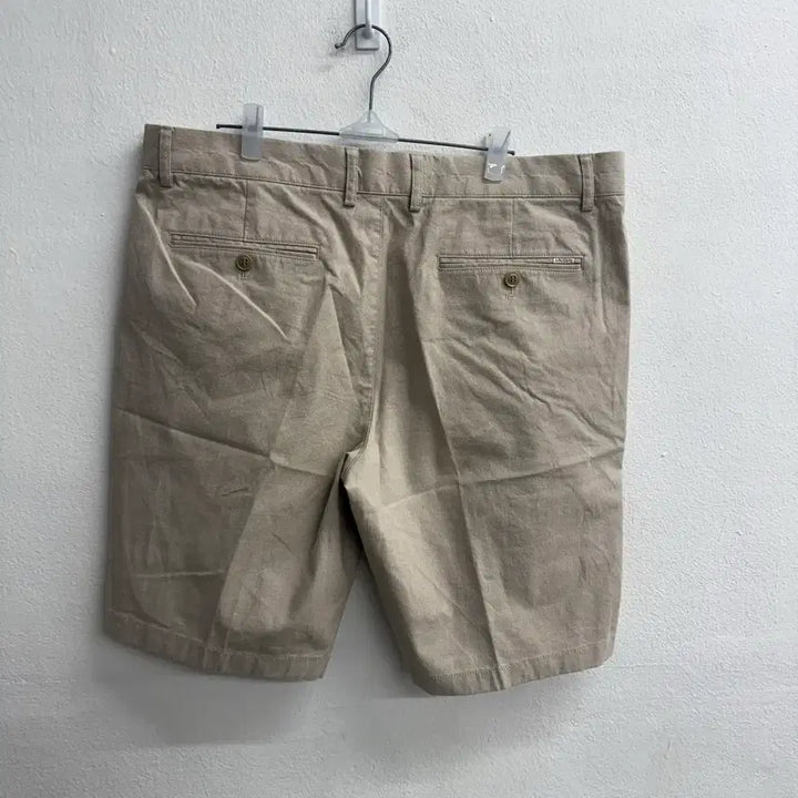 [SOLD OUT] 라코스테 슬림핏 베이지 하프 팬츠 36