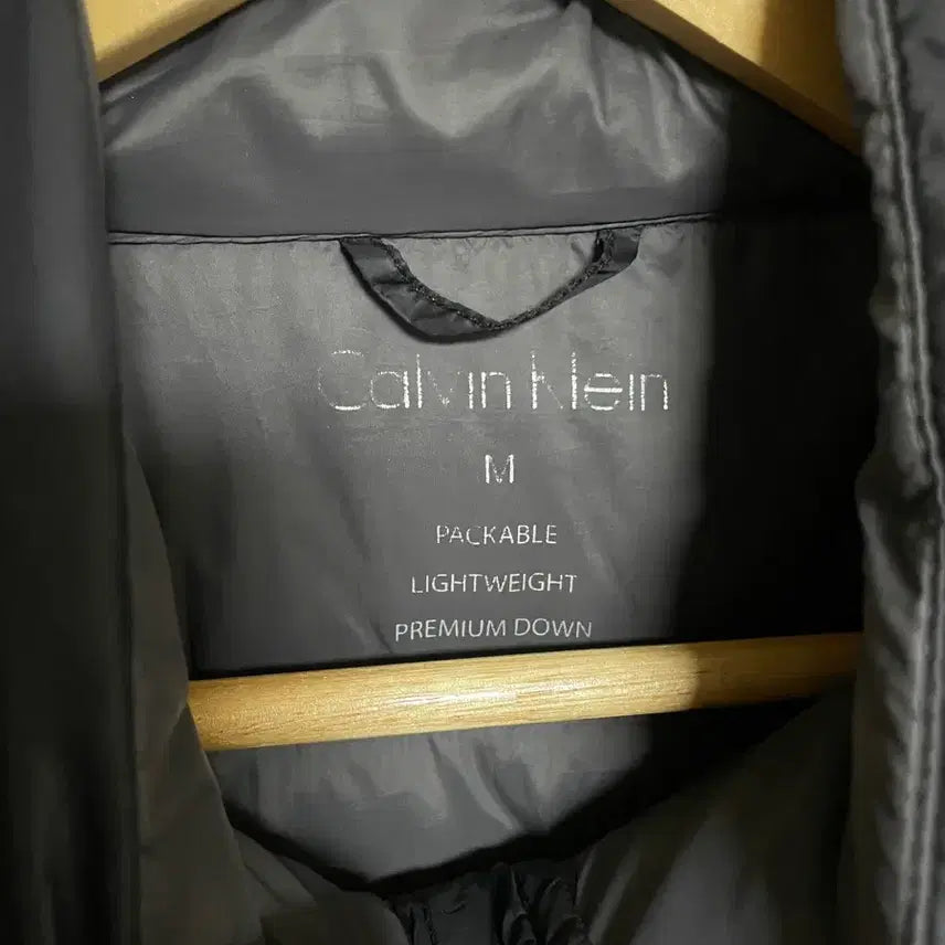 [BUNJANG] 캘빈클라인 블랙 경량 패딩 / 캘빈클라인 블랙 경량 패딩