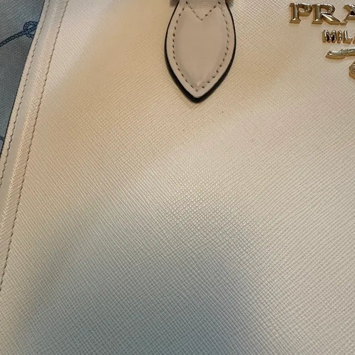 [BUNJANG] Prada Saffiano Tote Bag / 프라다 사피아노 토트백 화이트 판매 정품보증서 더스트백 포함