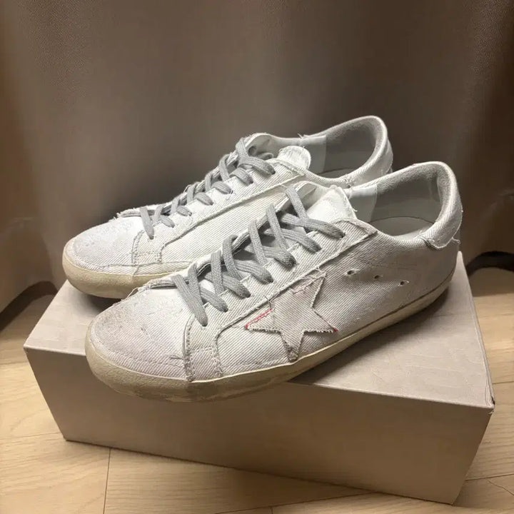 [SOLD OUT] 골든구스 한정판 스니커즈43사이즈