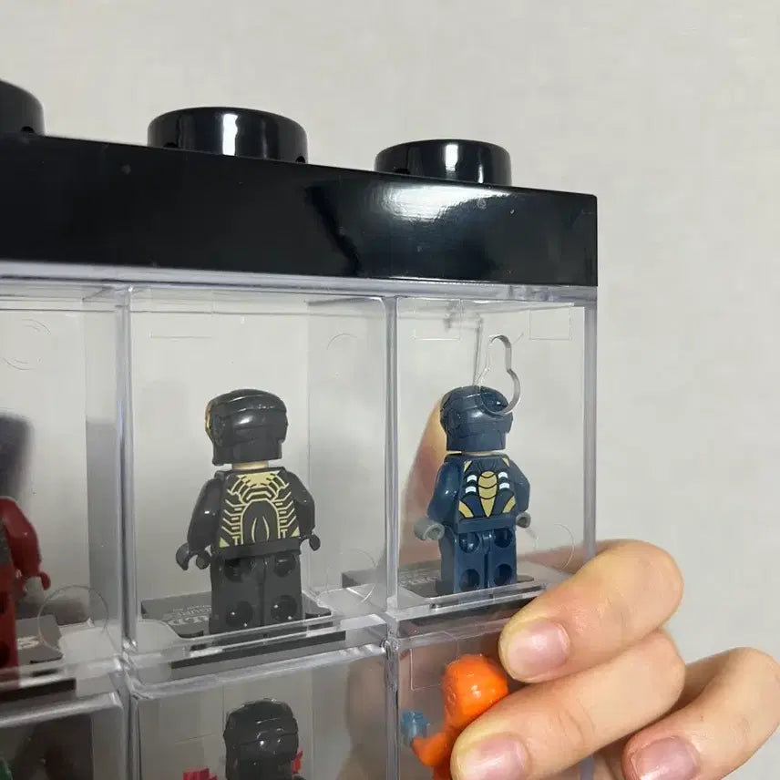 [BUNJANG] Iron Man Minifigure 8-Piece Set with Case / 레고 아이언맨 미니피규어 8종+케이스