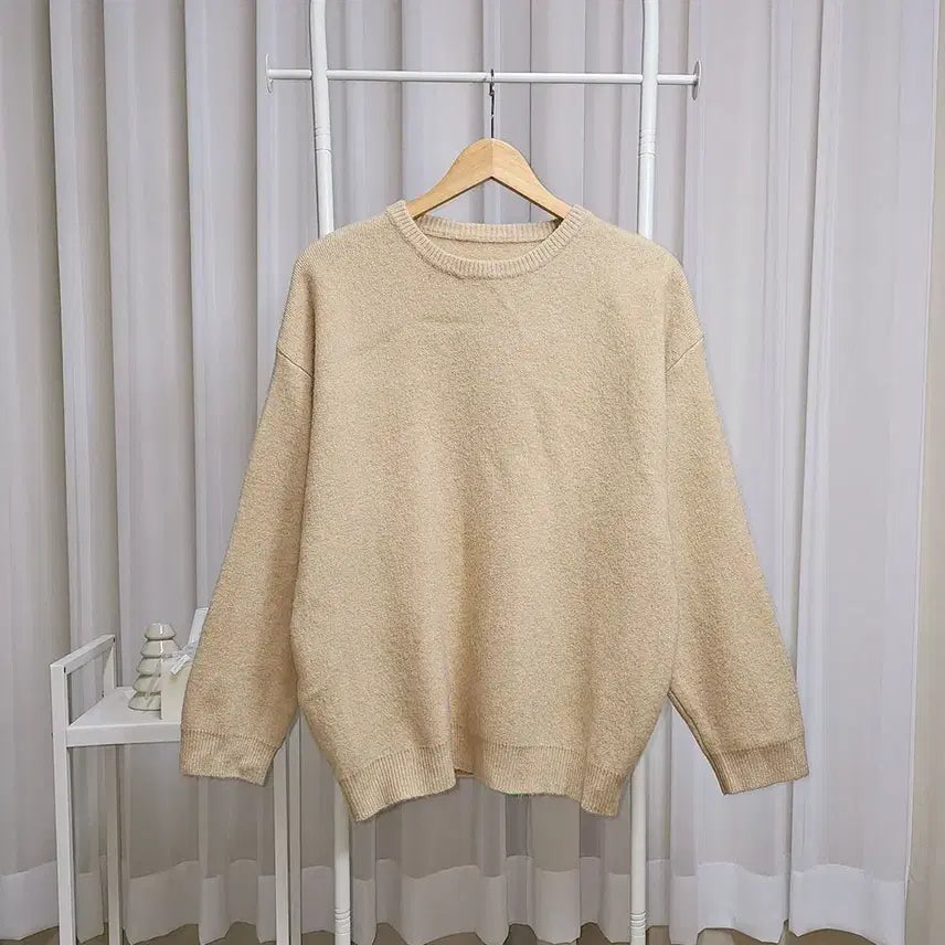 [SOLD OUT] (무료배송)핏감이 너무 예쁜 루즈핏 라운드넥 니트_베이지