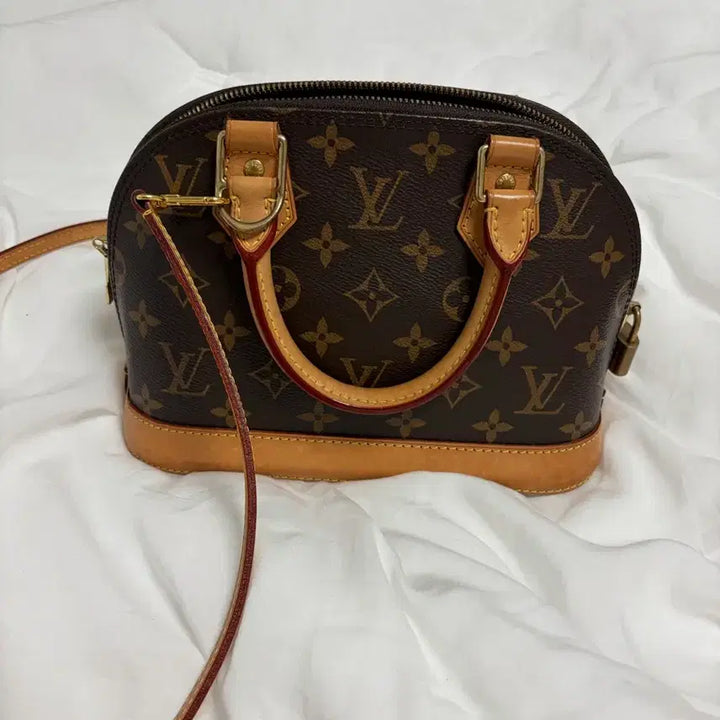 [BUNJANG] Louis Vuitton Alma BB Handbag / 루이비통 알마bb