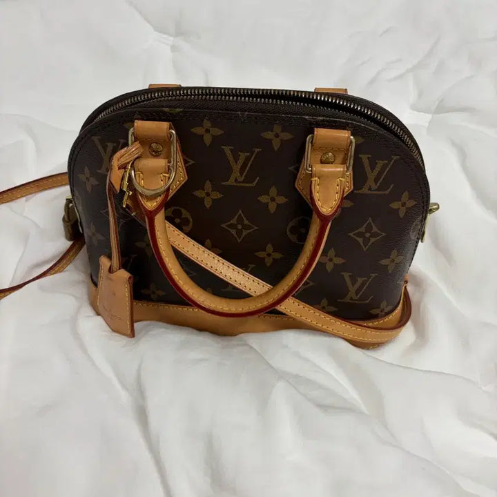 [BUNJANG] Louis Vuitton Alma BB Handbag / 루이비통 알마bb